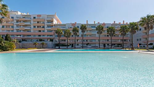 Bafureira Cascais Apartment; Condomínio privado com piscina - Photo 2