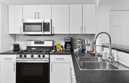 Cowboy Pool - Large Patio - King Bed - Firepit Table - Pet Friendly - Photo 39