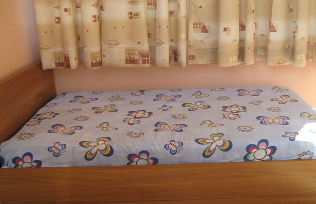 Beachfront Apartment - Sleeps 3 & Free Parking - Foto 3