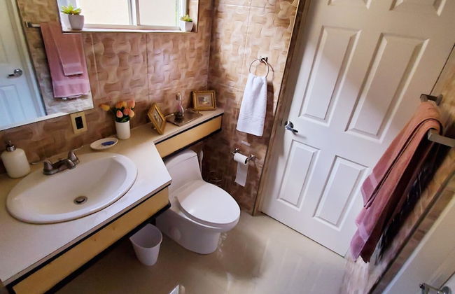 Rochester Modern Chic Apartment - Photo 26