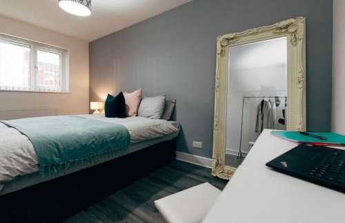 Park & Relax in 1bd Central Liverpool home - Foto 42