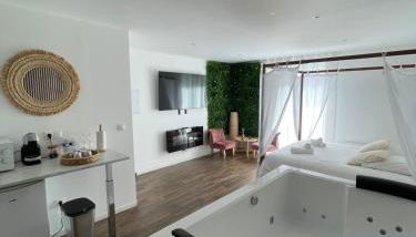 La Suite Bali Jacuzzi,Sauna,Netflix,Disney - Foto 2