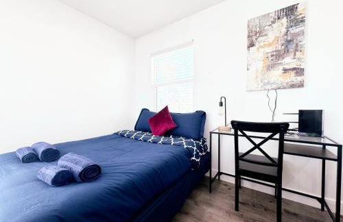 Cozy 3 BR Townhouse with Balcony - Photo 42