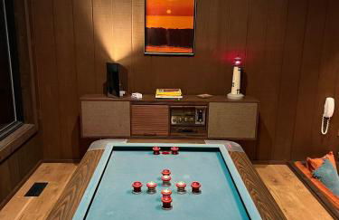 Retro Retreat with Hot Tub, Sauna & Arcade - Foto 20