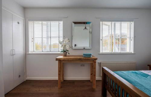 55 Incline Way - Saundersfoot Coastal Retreat with Patio & Parking - Photo 17