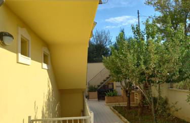 Villetta con giardino e parcheggio coperto - Foto 35