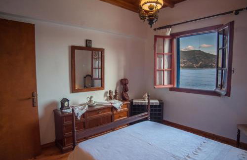 Fey's House waterfront - Φισκάρδο - Photo 27