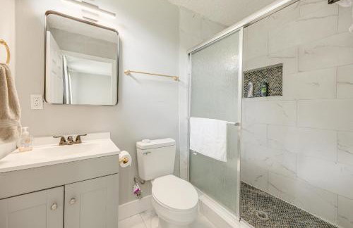 Less Than 1 Mi to EverBank Stadium Retreat with Yard! - Foto 16