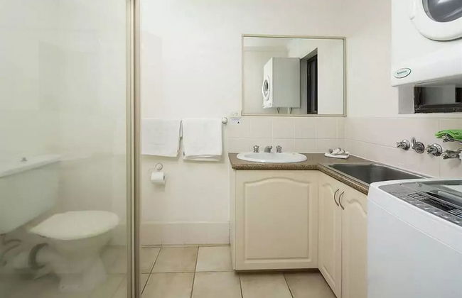 Burleigh Palms Holiday Apartments - Photo 25