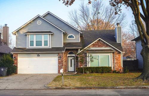 Emmanuel House - Photo 2