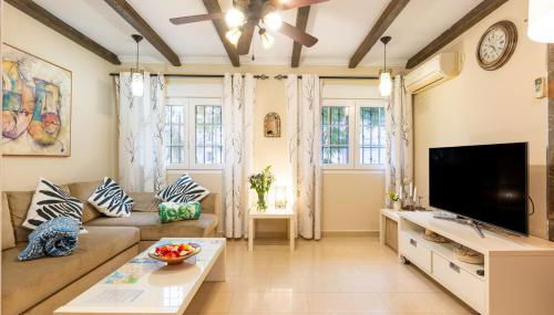 MCGOMEZ HOUSE - Photo 3