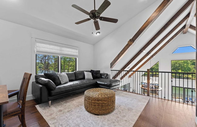 Blue Heron & Gray Fox by Avantstay 2 Lakefront Homes, Sleeps 44 Pool, Dock, Theater - Foto 16