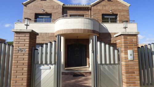 Chalet moderno con PISCINA en Calafell - Foto 1