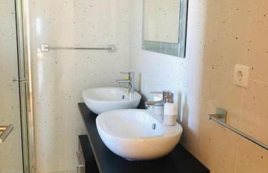 DAR Arrifana- Stylish 4-Bedroom Villa -Ocean Views - Foto 18