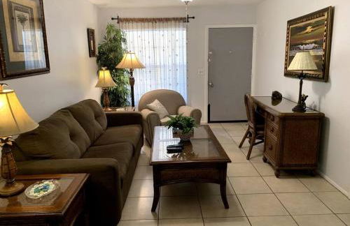 Professor Rousseau's Tiki Hideaway - Foto 7