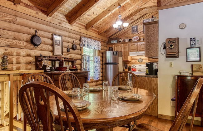 Er44 - Rising Eagle - Great Location! Close To Town! 2 Bedroom Cabin by RedAwning - Foto 19