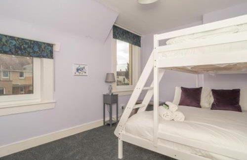 Charming Family House in Rosewell - Pass the Keys - Foto 22