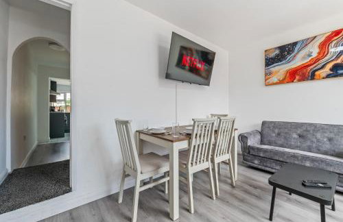CityBuzz 4 Bedroom House in Nottingham Sleep 7 - Foto 4