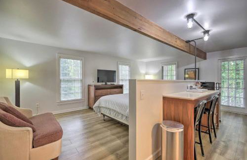 Riverdale Studio about 18 Mi to Downtown Atlanta! - Photo 2