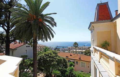 PALMERAIE - Magnifique appartement d'époque avec Vue Mer 4 personnes avec terrasse Le Port Nice - Photo 28