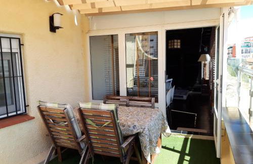 Ático centrico, 50m de la playa, vista al mar y al Peñon, gran terraza, parking, wifi fibra - Photo 6