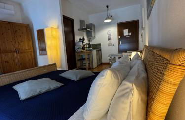 Studio Apartments Centro Storico Via Manno - Photo 1