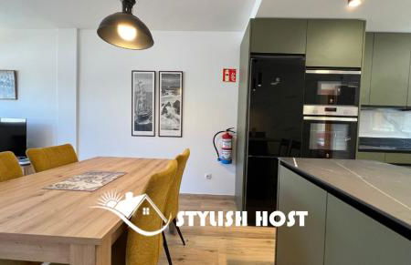 Dúplex Stylish Host con vistas al mar - Foto 11