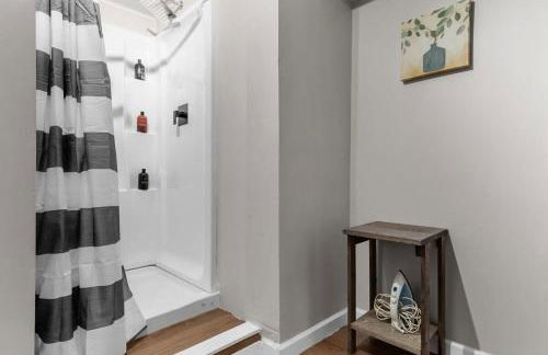 Broadmoor Bungalow - Both Units - Foto 67