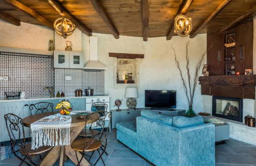 Listen to Nature in a Renovated Traditional Hilltop Villa Liodosifis with Heated Pool - Foto 9