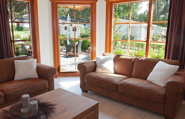 Wooden Chalet With Terrace and Microwave - Photo 8