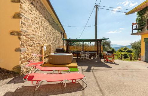 Lovely Home In Marliana With Wifi - Foto 1