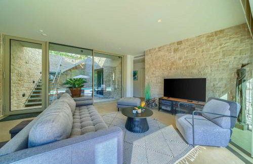 NEW Villa Pine Haven , Private Heated Pool Sleeps 8, Tranquil Retreat - Foto 4