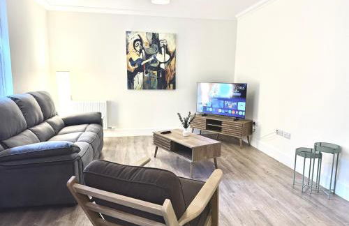 Picturesque Tornagrain Apartment 2bed Free Parking WiFi - Near Inverness Airport - Photo 10