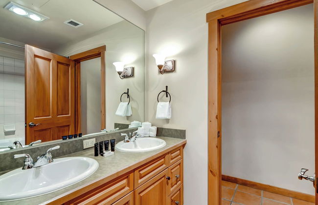 Expedition Station Condos by Vail Resorts - Photo 70