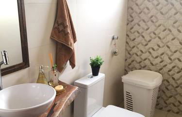 Casa até 6 pessoas, 4 colchoes, 1 cama queen, 2 banheiros - Foto 7