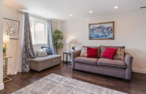 Nice Cozy Home - Photo 1