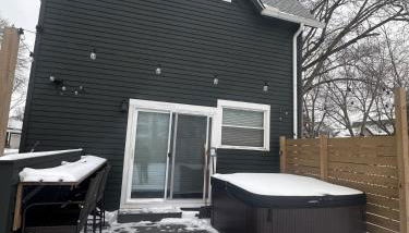 Hot Tub Amazing Location! Modern Ohio City Luxury 2 King Beds - Foto 2