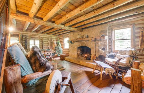 1800s Romantic Cabin! Fireplace and 3 Jacuzzi Tubs - Foto 4