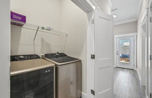 Beach Haven - Brand New Home - Private Pool- Just 300 Feet From The Beach! - Foto 33