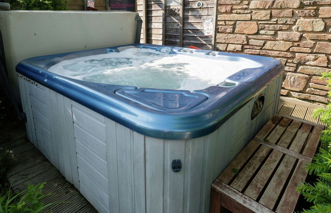 Cozy Cottage with Hot Tub, Sauna, Hammam - Photo 18