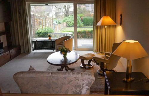 Entire house, quiet city location, garden, parking - Photo 9