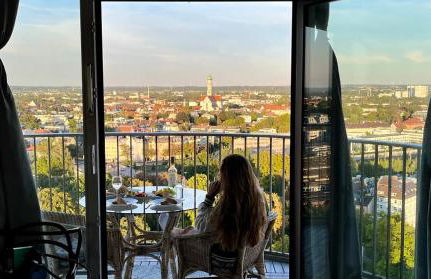 SUITE-XXI City View Hotelturm Augsburg - Foto 13