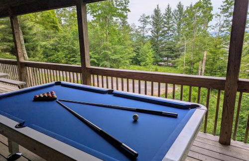 Leaf Peeper's - HUGE deck, pizza oven, Pac-man! - Photo 14