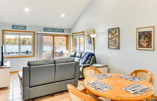 Dock and Gazebo! Lakefront Duplex Near South Haven - Foto 10