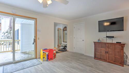 Large Greeley House with 2 Game Rooms and Yard! - Foto 5