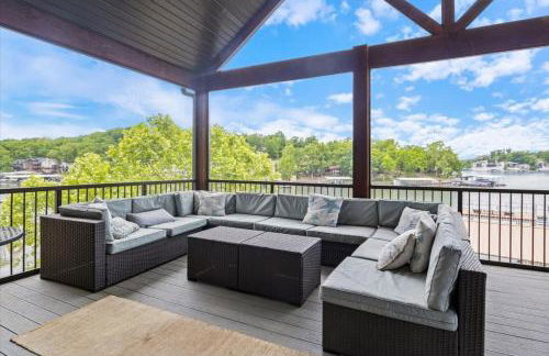 Luxury Home on Cove with Boat Slips, Waterslides, and Jump Deck - Foto 63