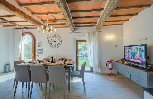 Relaxing Margherita Home Private Garden - Photo 36