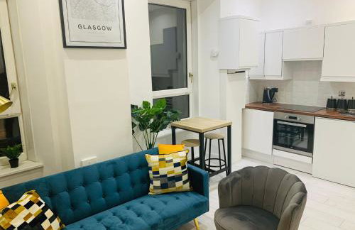 Cheerful 2 Bedroom Homely Apartment, Sleeps 4 Guest Comfy, 3x Double Bed, Parking, Free WiFi, Suitable For Business, Leisure Guest,Glasgow, Glasgow West End, Near City Centre, Perfect For Common Wealth Games 2026 - Foto 10