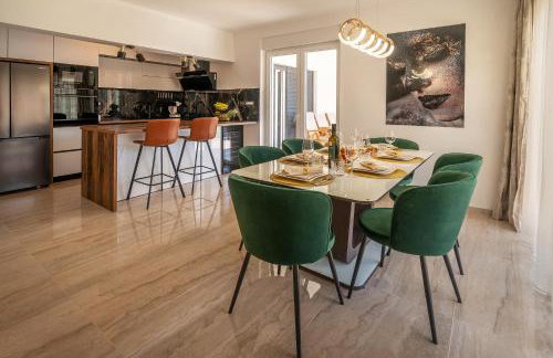 Villa Marina with a Pool - Foto 16