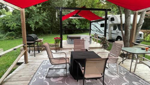 Wayne's Place-Hot tub, pet friendly. Close to HPU - Foto 4, Garden